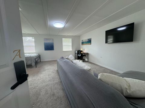 Lakeshore Suites Home (id. 17652)