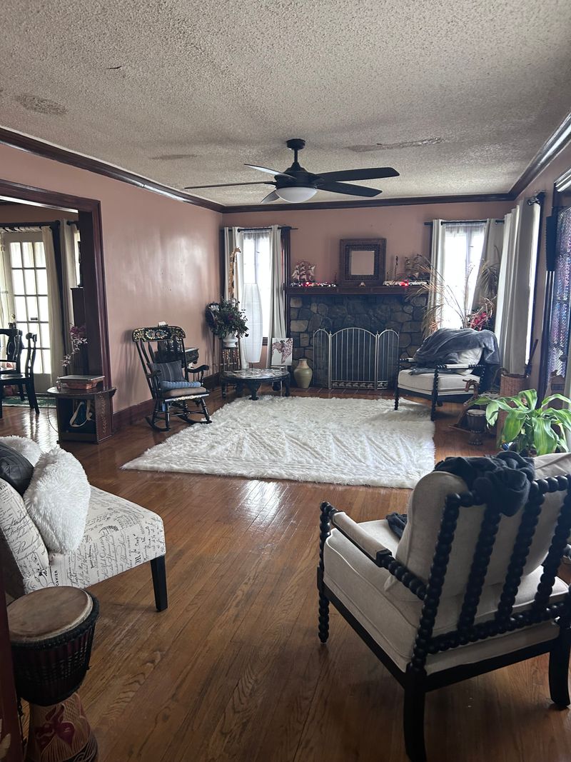 roommates in Detroit Room2Bed.1Bath - cirtru.com