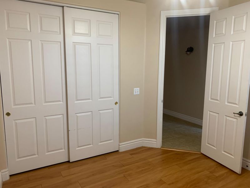 roommates in Undisclosed, Glendale, AZ 85303 Private room with shared bathroom 5 minutes from Glendale Entertainment District! (id. 32648) - cirtru.com