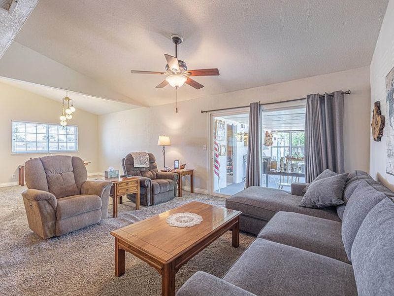 roommates in Lancaster Private Room in 3Bed.2Bath - cirtru.com