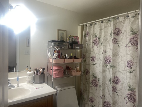 Private Room in 2Bed.1Bath