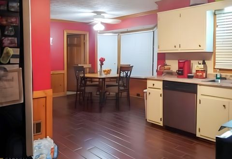 Beautiful & spacious Snellville House with Workspace (id. 2637)