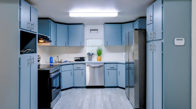 roommates in Undisclosed, Zephyrhills, FL 33542 Zephyr-hills Downtown area Homey & newly-renovated (id. 4871) - cirtru.com