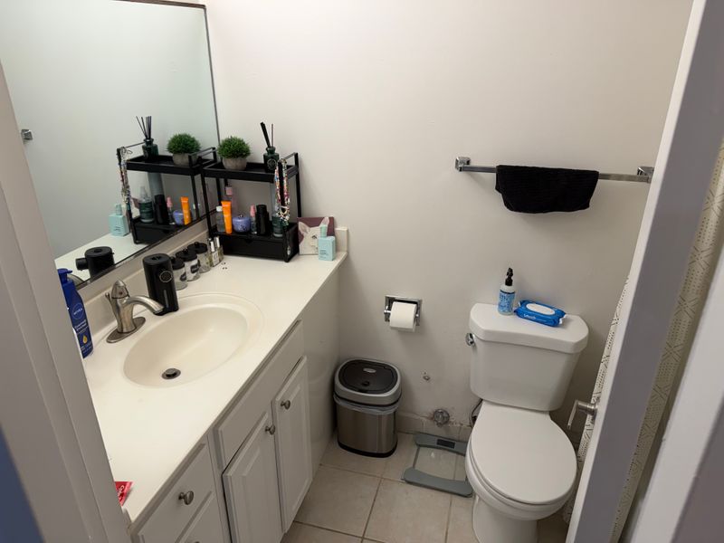 roommates in Milwaukee Entire Place 1Bed.1Bath - cirtru.com