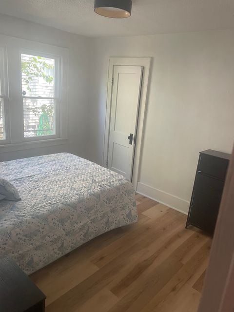 Private Room in 3Bed.1Bath