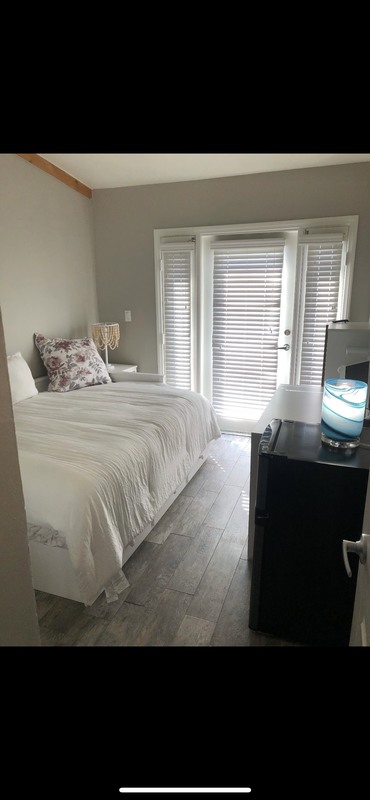 roommates in Santa Barbara Private Room in 2Bed.1Bath - cirtru.com