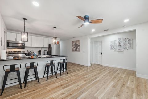 roommates in Undisclosed, Tampa, FL 33604 Spacious PadSplit Room with Modern Upgrades | Prime Location in North Tampa  | Upgraded Appliances & Stylish Amenities  | Minutes from Tampa Zoo  and Sulphur Springs attractions  | Affordable & Move-In Ready!  Book Your Spot Now! (id. 8114) - cirtru.com