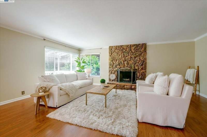 Private Room in 3Bed.3Bath