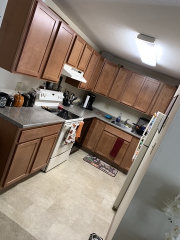 roommates in Lowell Private Room in 2Bed.1Bath - cirtru.com
