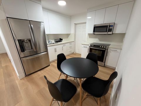 All Utilities Included! Free Fast Wi-Fi Smart Lock Rooms Plenty Natural Light Furnished (id. 32274)