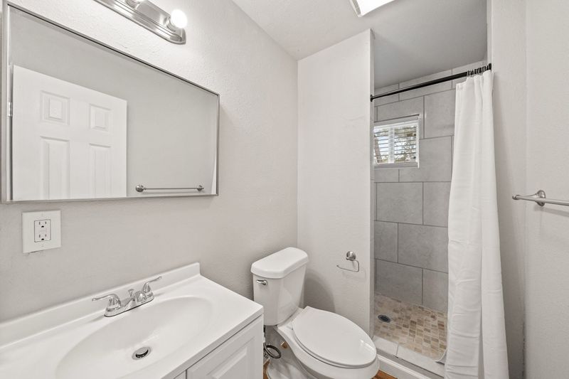 roommates in Undisclosed, Baytown, TX 77520 Cozy & Peaceful Baytown Home | Fully Furnished, Secure, and Comfortable | Free Wi-Fi , Monthly Cleanings , and Convenient Location (id. 2972) - cirtru.com