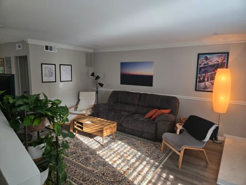Private Room in 2Bed.2.5Bath