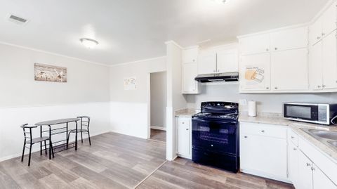 Cozy living in Conley, a 2 min walk to transit stop Conley Rd @ Sweetbriar Ln (id. 641)