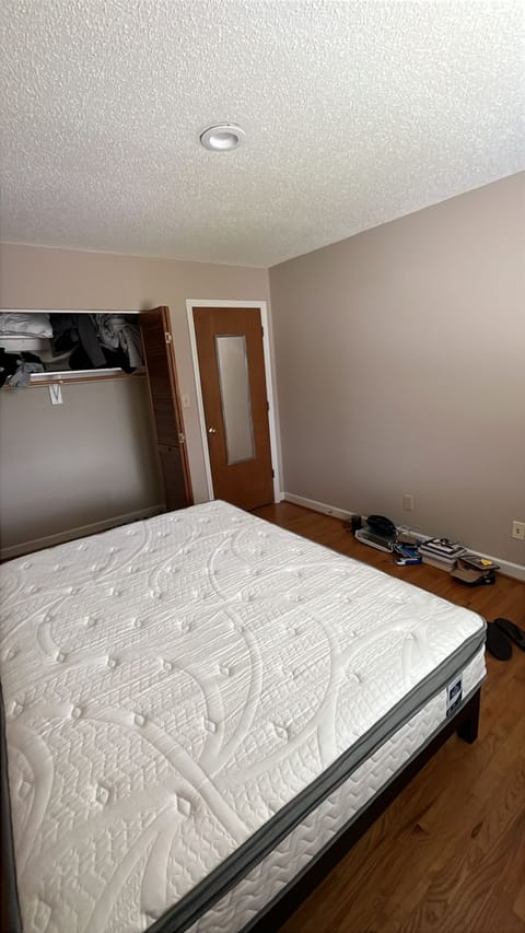 Private Room in 3Bed.2.5Bath