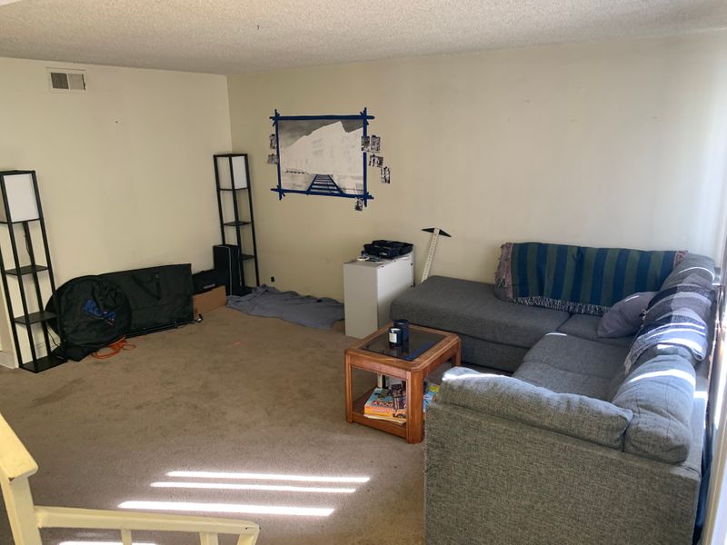 roommates in Burbank Private Room in 3Bed.2.5Bath - cirtru.com