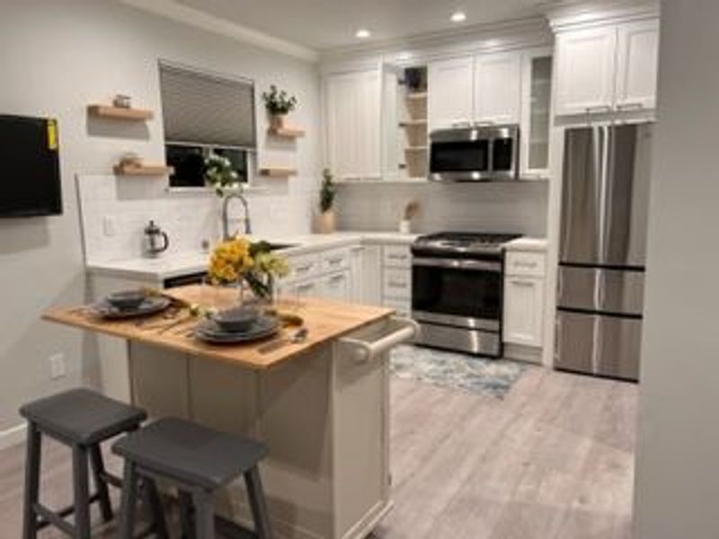 roommates in North Hollywood Entire Place 1Bed.1Bath - cirtru.com