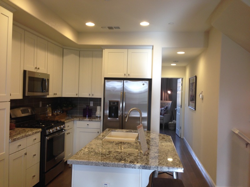 Private Room in 3bed.3bath