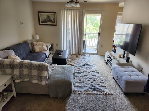 roommates in Woodbridge Private Room in 2Bed.1Bath - cirtru.com