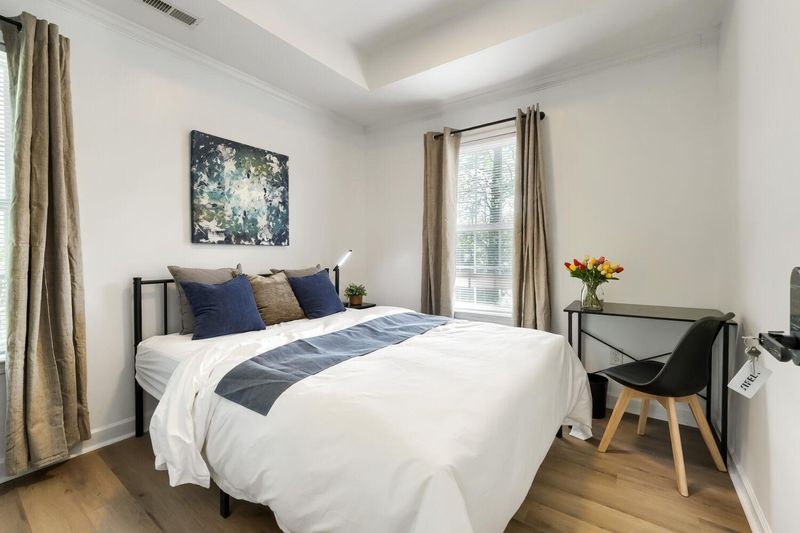 roommates in Undisclosed, Charlotte, NC 28212 Move-In Ready - Clean Renovated Rooms | Bus Stop, Parking, Easy Highway Access, Grocery Stores (id. 31699) - cirtru.com