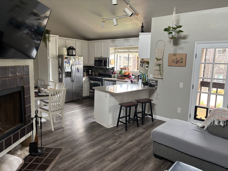 roommates in San Diego Private Room in 2Bed.1Bath - cirtru.com