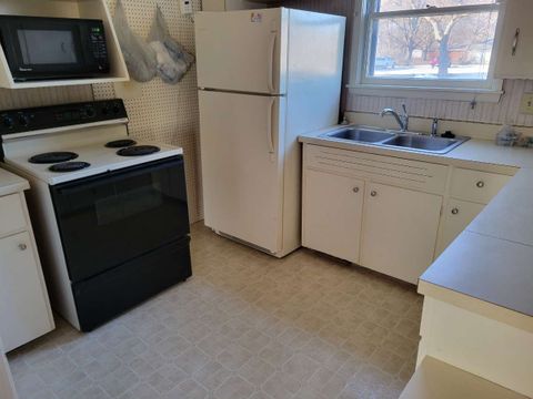 Private Room in 3Bed.1Bath