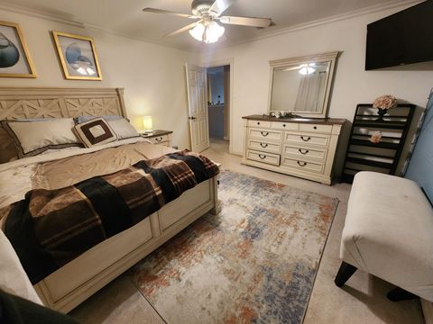San Antonio International Airport Vicinity 1604 281 Home double occupancy availiable. (id. 30198)