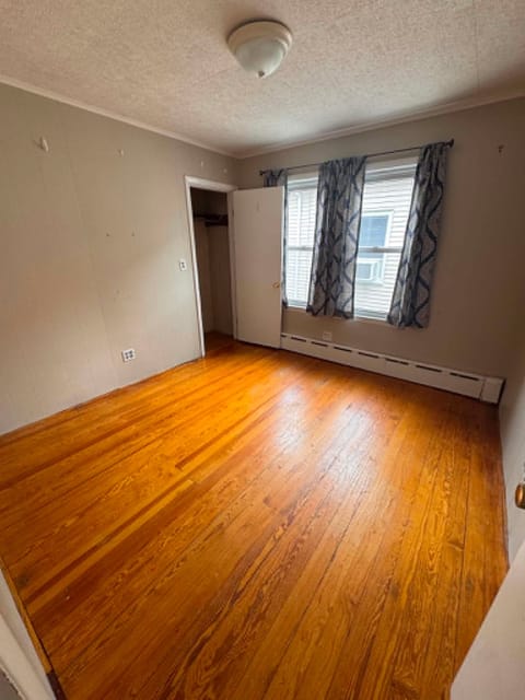 Private Room in 3Bed.1Bath