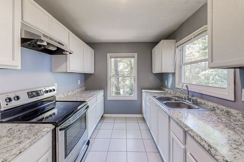 roommates in Undisclosed, East Point, GA 30344 East Point House - Clean, Renovated, Super Close to MARTA and Walmart! (id. 5396) - cirtru.com