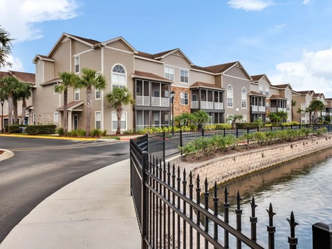 roommates in Orlando Private Bed & Bath in Avalon Park - cirtru.com