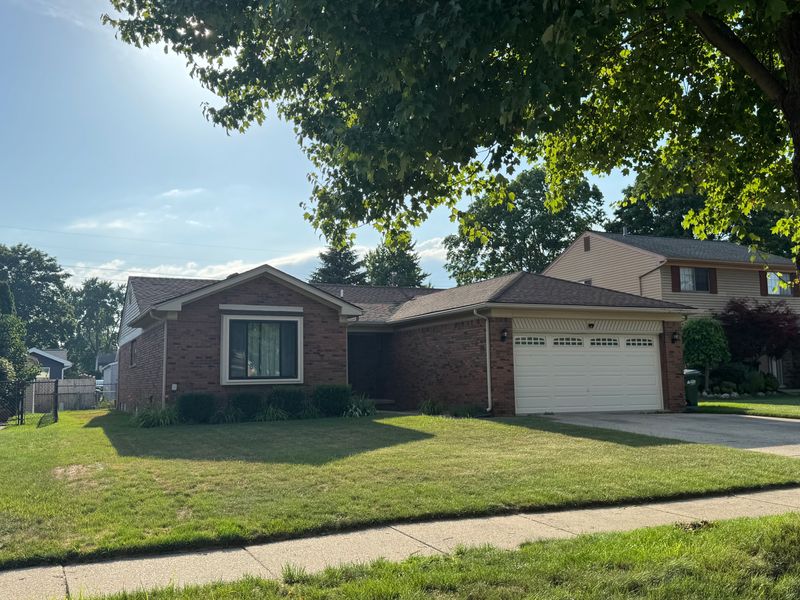 roommates in Sterling Heights Private Room in 3Bed.2Bath - cirtru.com