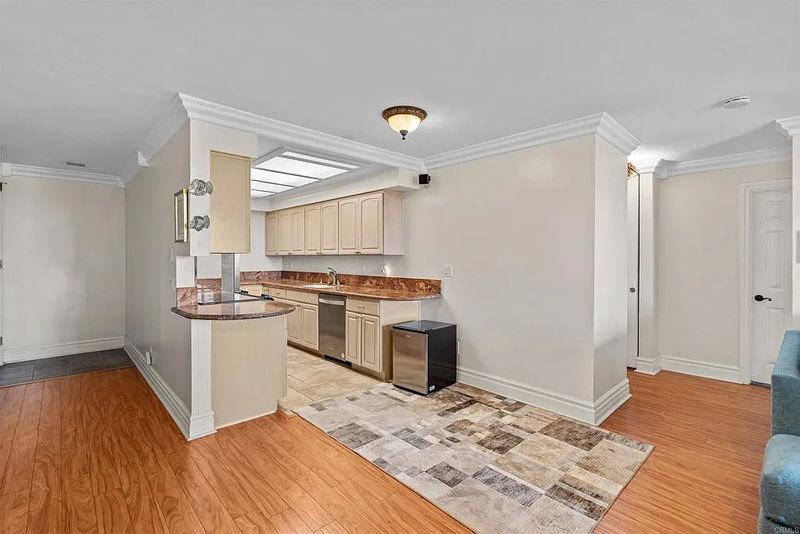 roommates in San Diego Private Room in 2Bed.2Bath - cirtru.com