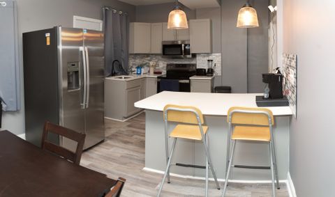 Modern, Newly Renovated Rooms Near Morgan State & Johns Hopkins (id. 30879)