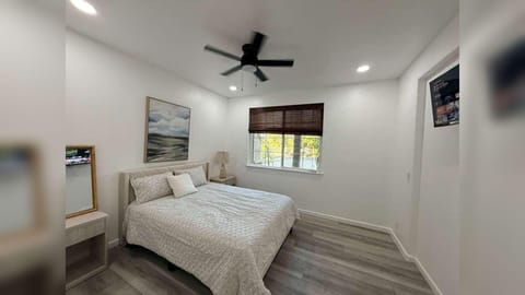 roommates in Undisclosed, Visalia, CA 93291 Visalia Home, a 8 minute walk to transit stop Ferguson & Demaree (id. 42743) - cirtru.com