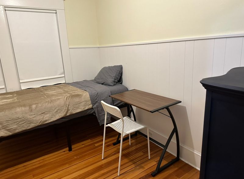 roommates in East Haven Room4Bed.1Bath - cirtru.com