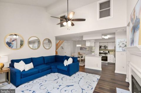 Private Room in 3Bed.3Bath