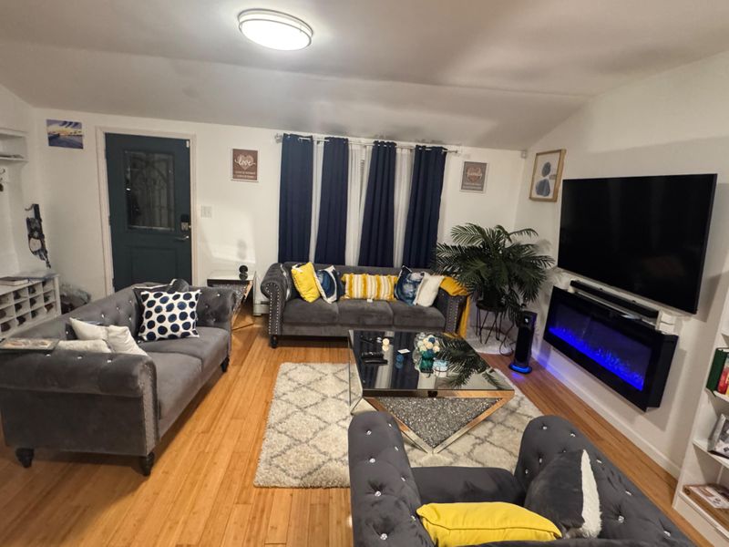 roommates in Undisclosed, Central Islip, NY 11722 Live in Central Islip (id. 29834) - cirtru.com
