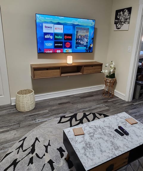 Johns Hopkins Bayview 2 Bed Townhome (id. 41193)
