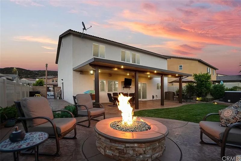 roommates in San Bernardino Private Room in 5Bed.3Bath - cirtru.com