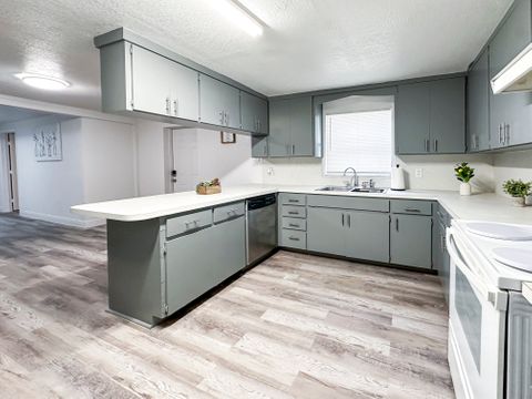 Comfortable & spacious Tampa House with Patio or porch (id. 8825)