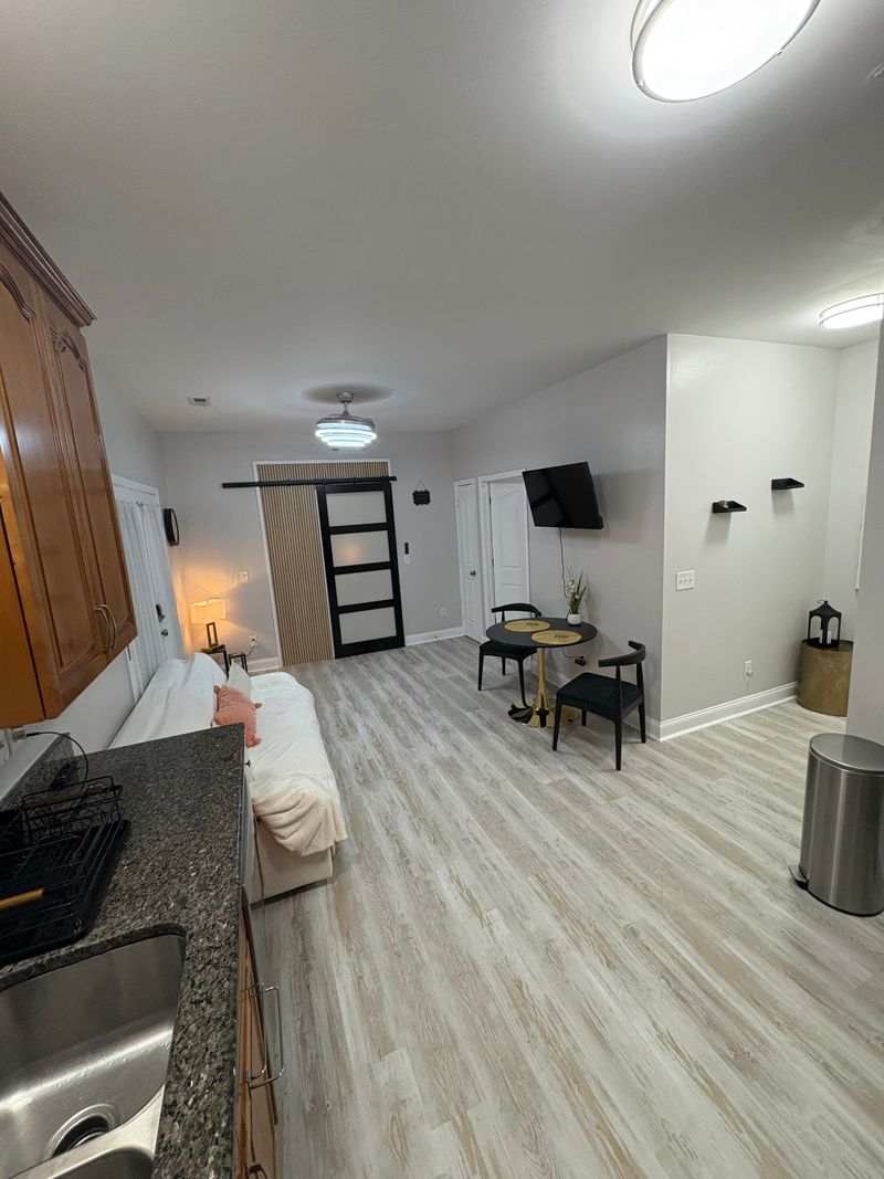 roommates in Charlotte Entire Place 1Bed.1Bath - cirtru.com