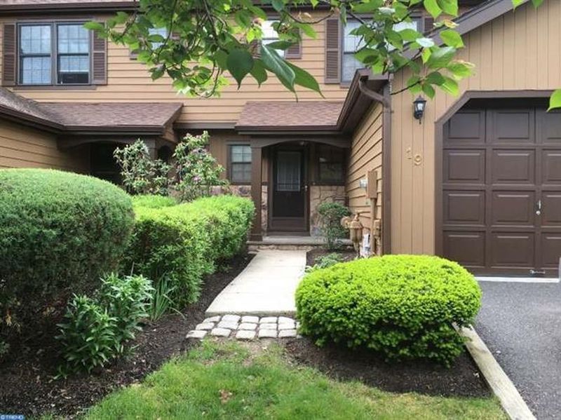 roommates in Lawrence Township Room for Professionals/Students - cirtru.com