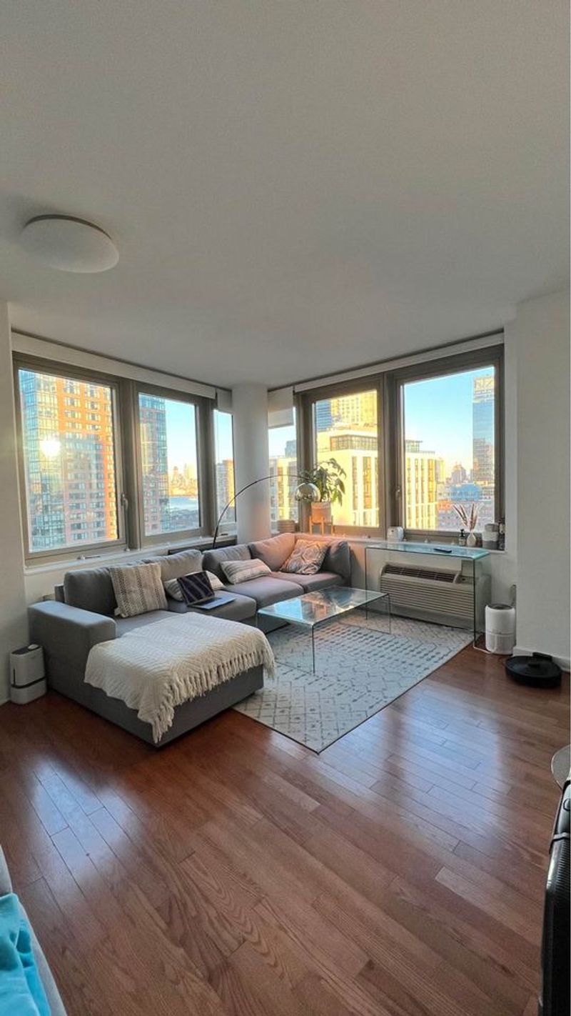 Private Room in 2Bed.2Bath