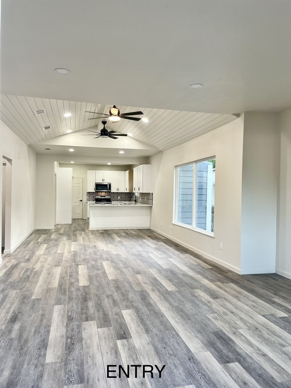 Entire Place 3Bed.3Bath