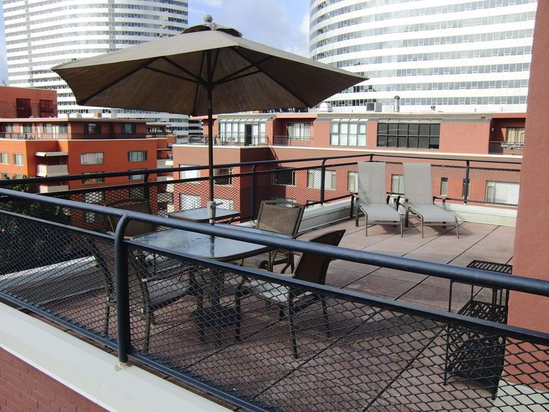 Private Room in 2Bed.2Bath