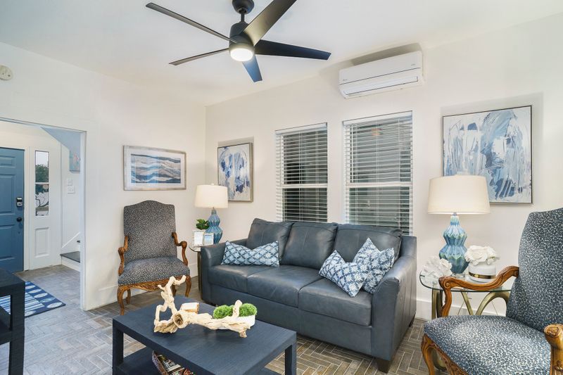 roommates in Galveston Private Room in 3Bed.2Bath - cirtru.com