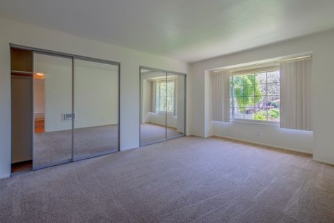 Private Room in 2Bed.2Bath