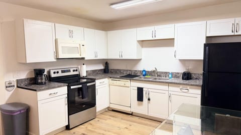 roommates in Undisclosed, Las Vegas, NV 89101 Live in Downtown Las Vegas (id. 45117) - cirtru.com
