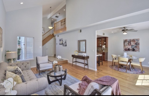 roommates in Fremont Master bedroom with closet +toilet - cirtru.com