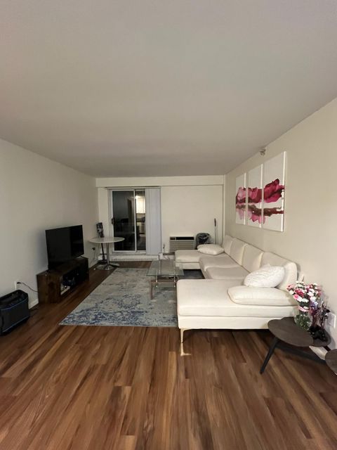 Private Room in 2Bed.2Bath