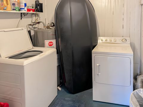 Comfortable & cozy St. Petersburg House with Backyard (id. 6001)